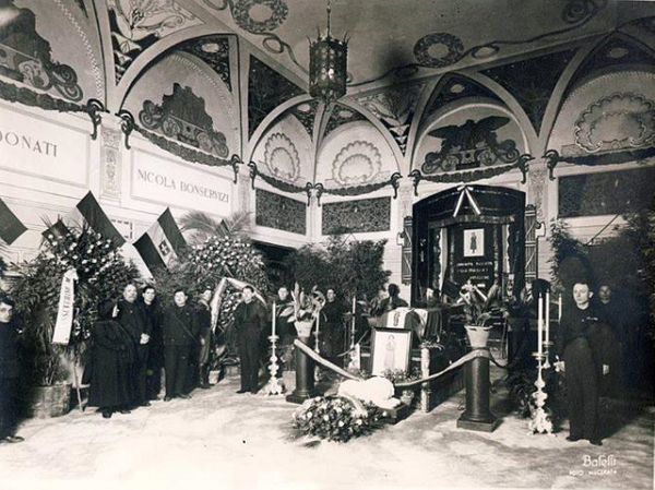 Inumazione delle spoglie di Ines Donati nella Cappella degli Eroi al Cimitero Monumentale del Verano (1933)